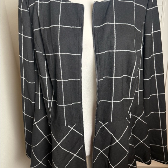NWT Lane Bryant Black and White Plaid Blazer. Front zipper size 18 - Picture 6 of 11